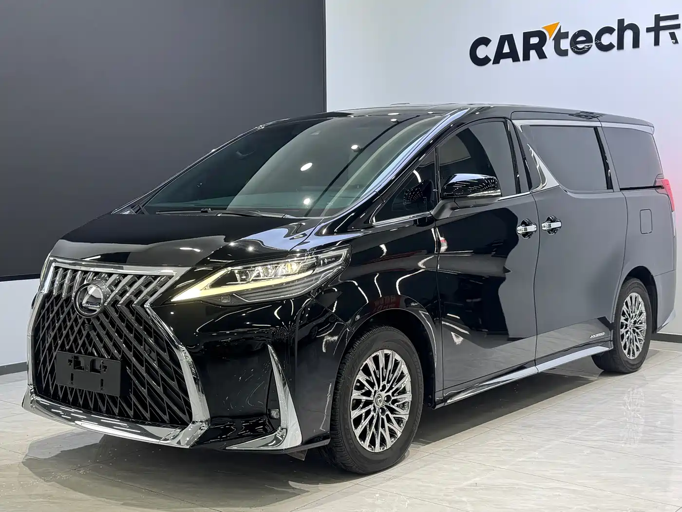 Lexus LM 2020 300h Seven-Seater Elegance Edition