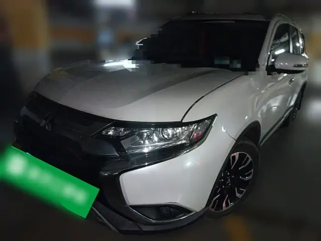 Mitsubishi Outlander 2020 2.0L 2WD Premium 5-seater