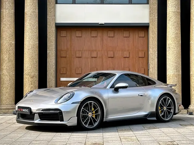 Porsche 911 2023 Carrera 3.0T