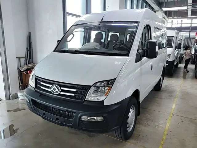 SAIC Maxus Xintu V80 2019 Model 2.5T Classic AMT Aoyuntong short wheelbase medium roof 5/6-seater
