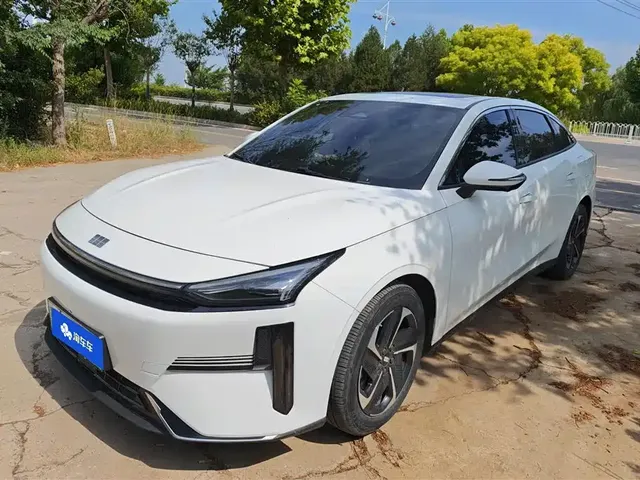 Geely Galaxy L6 2024 125km PLUS Soaring Dragon Edition