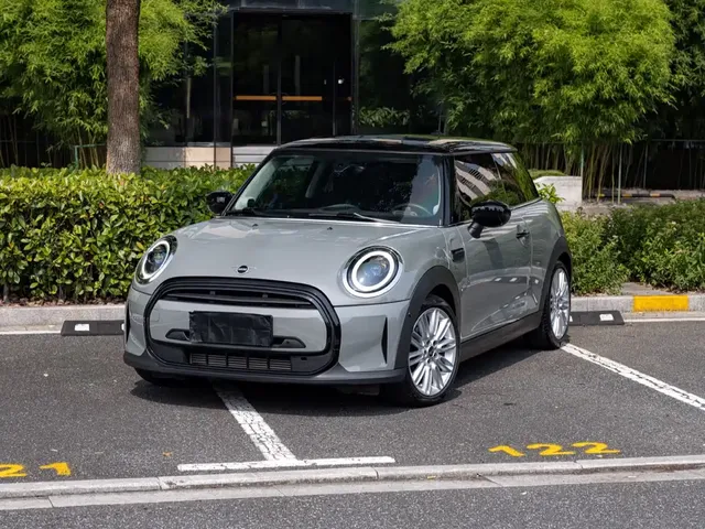 MINI MINI 2022 Facelift 1.5T COOPER Artist