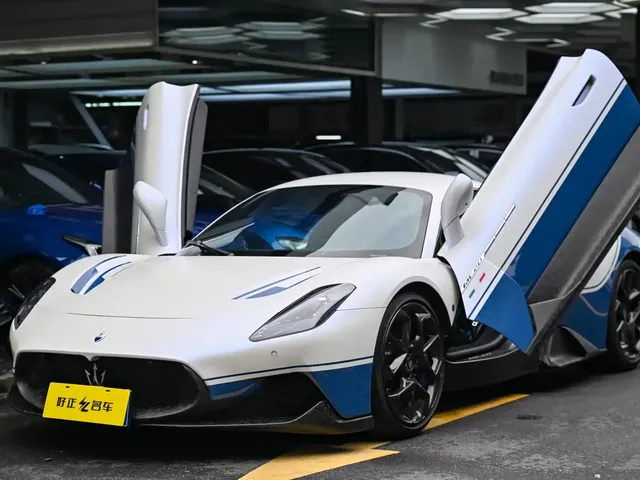 Maserati MC20 2020 3.0T Standard Edition
