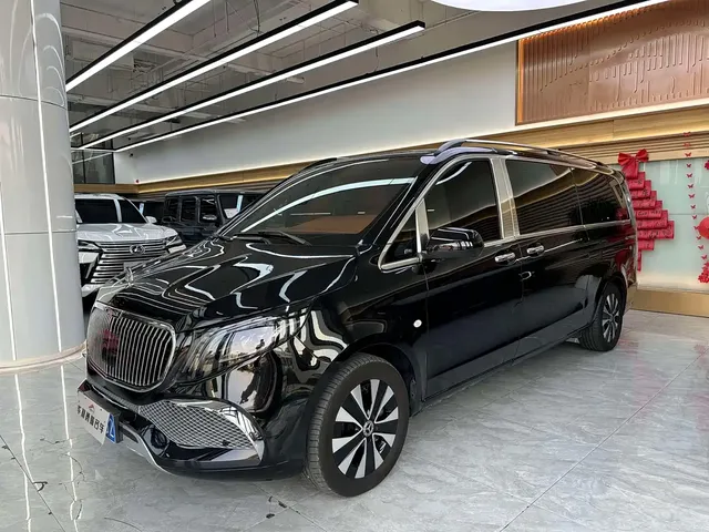 Mercedes-Benz Vito 2023 2.0T Business 7-Seater