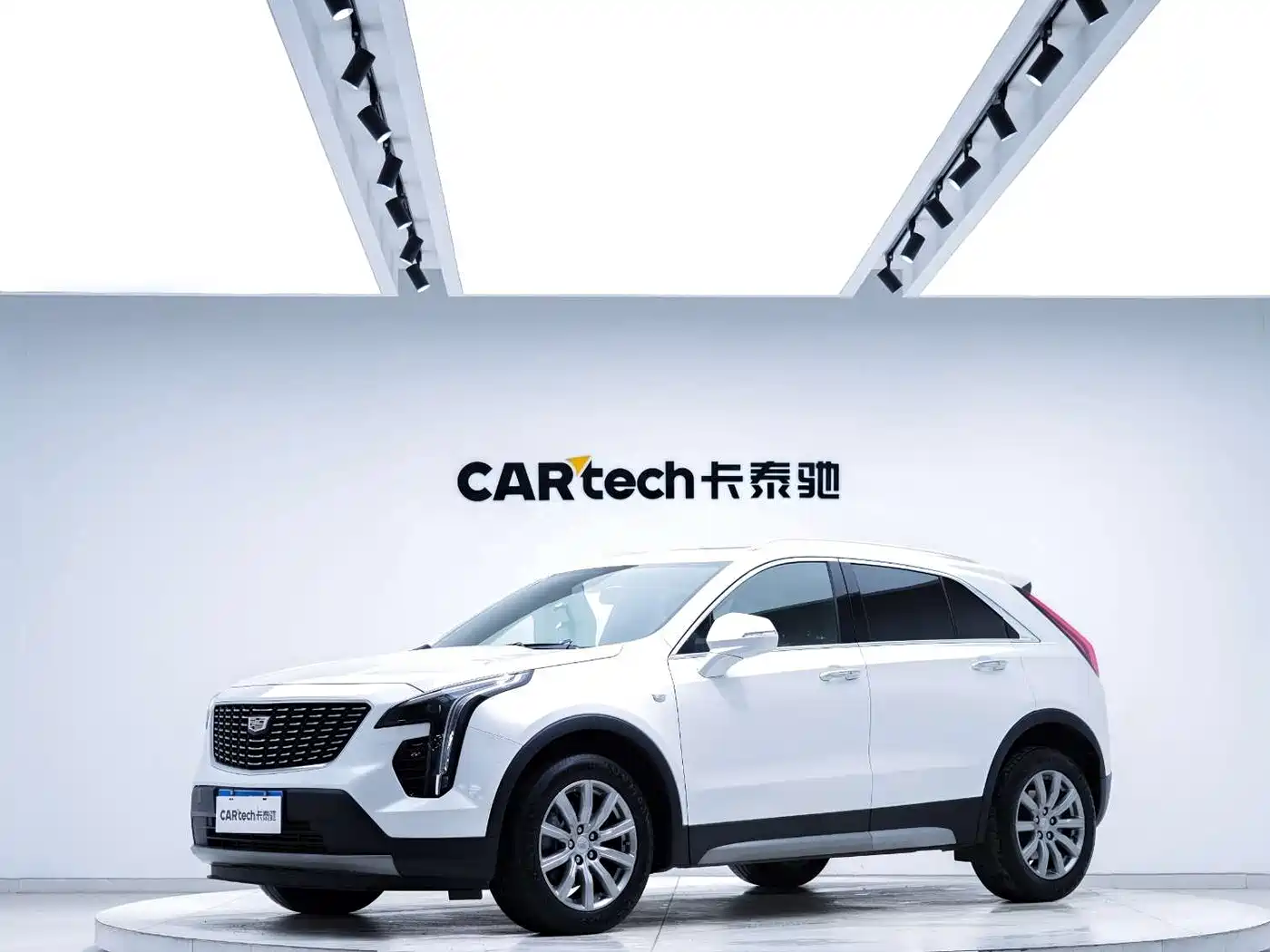 Cadillac XT4 2021 28T FWD Premium Edition