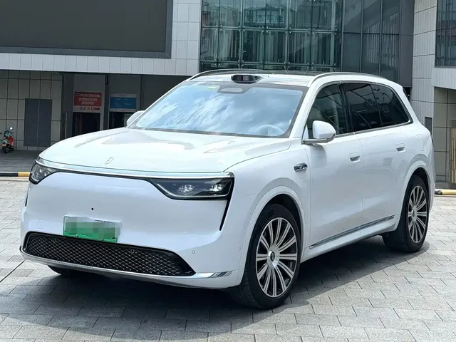 AITO Wenjie AITO M8 2025 Pure Electric Max+ 6-Seater Long Range Version