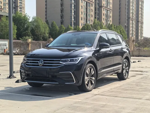 Volkswagen Tiguan L 2025 330TSI Automatic 2WD R-Line Dragon Glory Edition