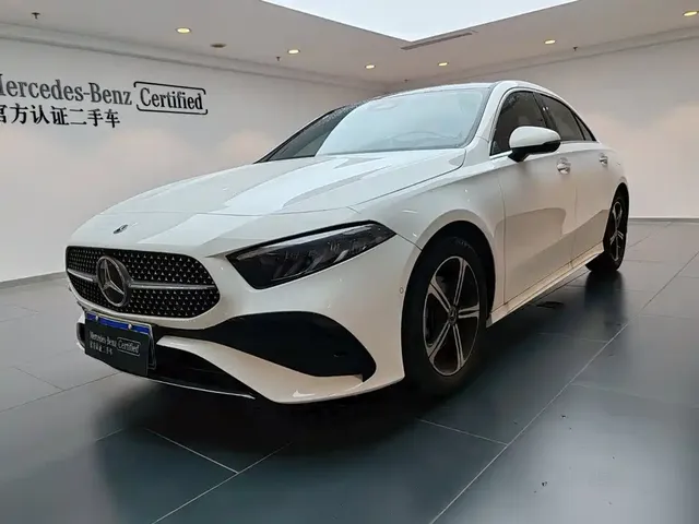 Mercedes-Benz A-Class 2025 A 200 L Fashion Edition