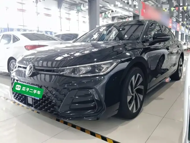 Volkswagen Passat 2025 Pro 380TSI Starlight Dragon Glory Edition