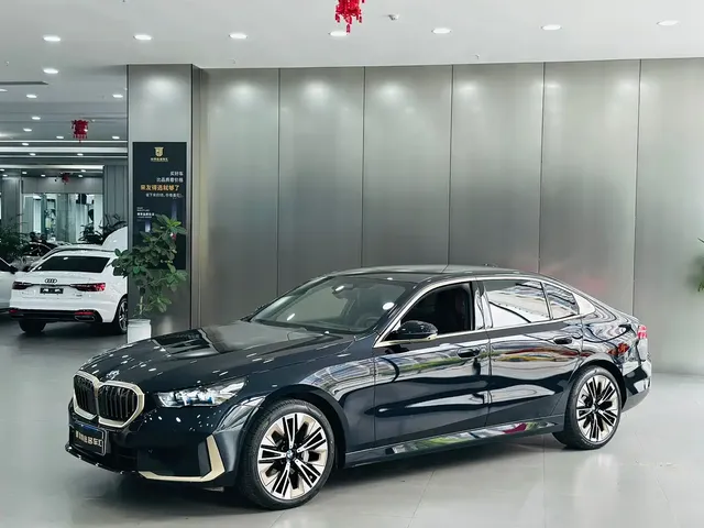 BMW 5 Series 2024 530Li Premium Luxury Package