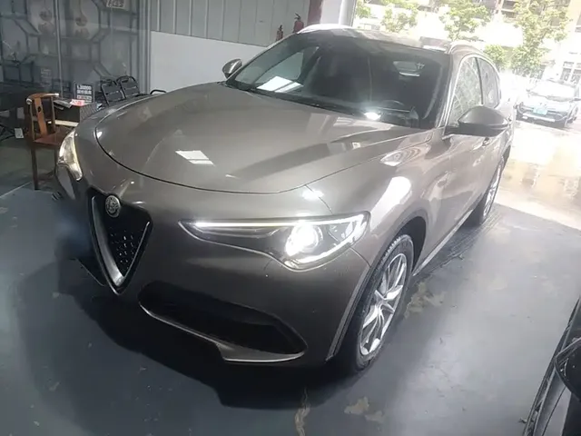 Alfa Romeo Stelvio 2017 2.0T 280HP Luxury