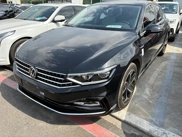 Volkswagen Magotan 2023 Model 2 Million Commemorative Edition 330TSI DSG Luxury