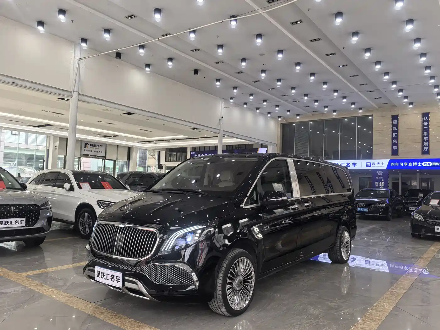 Mercedes-Benz Vito 2021 2.0T Business Edition 7-seater