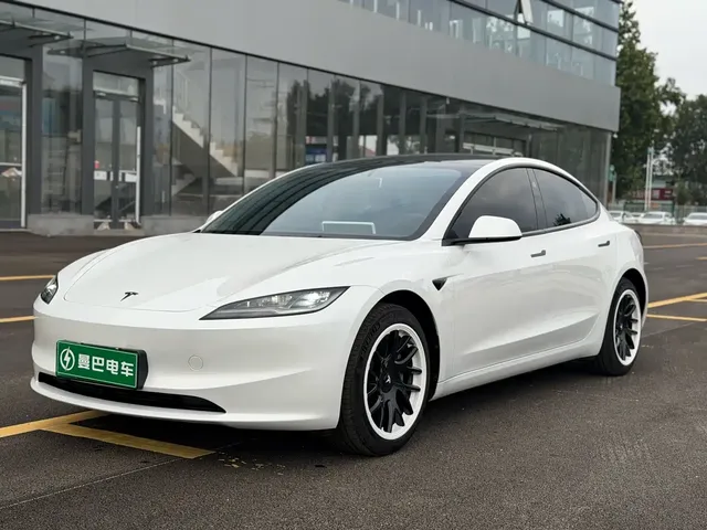 Tesla Model 3 2023 Rear-Wheel Drive
