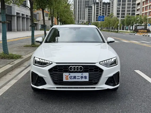 Audi A4L 2022 40 TFSI Fashion Dynamic