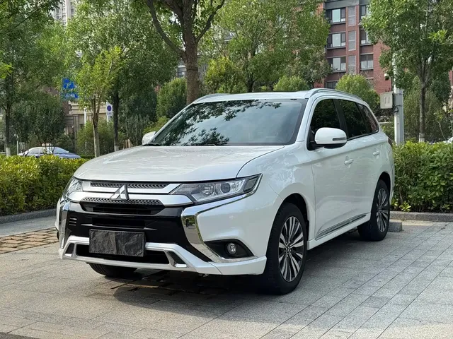 Mitsubishi Outlander 2021 2.0L FWD Comfort Edition 5-seater