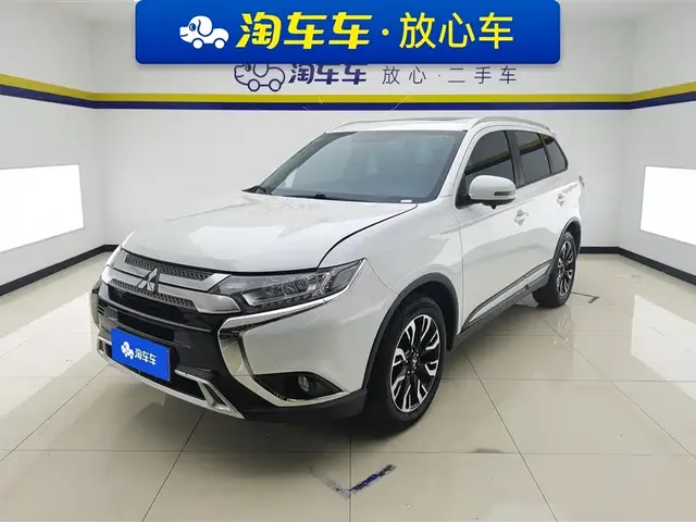 Mitsubishi Outlander 2020 2.0L 2WD Premium 7-seater