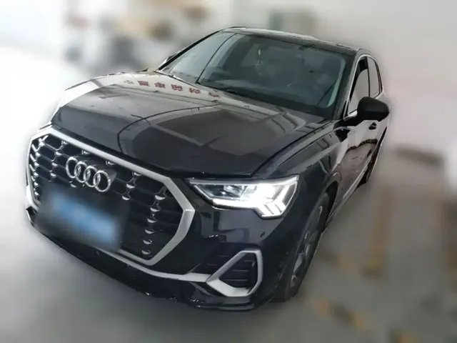 Audi Q3 2023 35 TFSI Fashion Dynamic (1.4T)