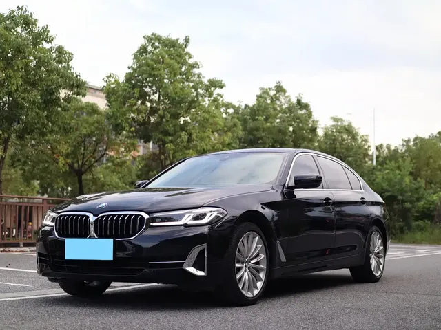 BMW 5 Series 2022 Facelift II 530Li Luxury Trim Premium Package