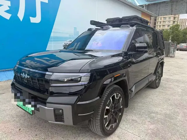 Fang Cheng Bao Leopard 8 2025 Zhiyong Flagship 6-Seater