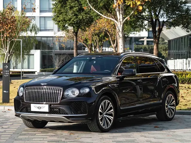 Bentley Bentayga 2023 4.0T V8 Long Wheelbase Version