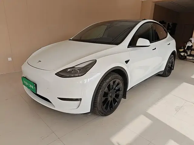 Tesla Model Y 2023 Long Range All-Wheel Drive Edition