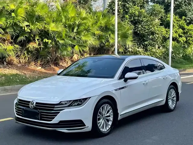 Volkswagen FAW-Volkswagen CC 2019 330TSI Charming Appearance (China V)