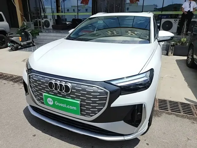 Audi Q4 e-tron 2022 40 e-tron Pioneer Edition
