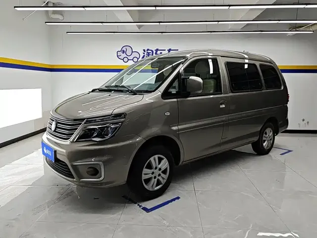 Dongfeng Fengxing Lingzhi 2022 M5 1.6L Utility 7-seater