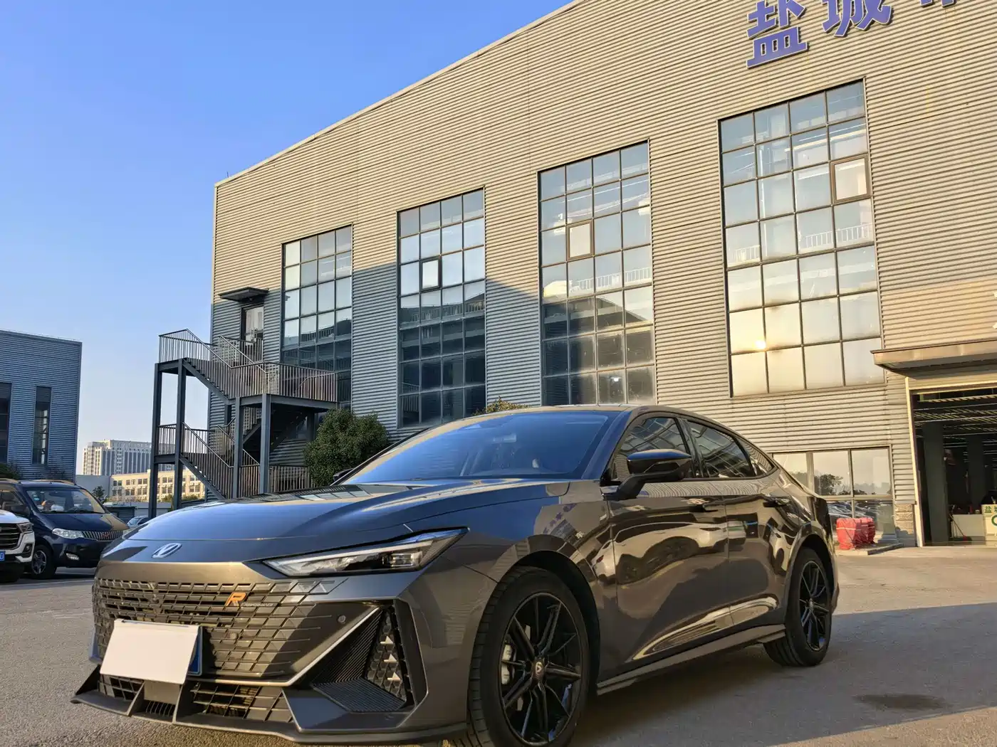 Changan UNI-V 2023 1.5T Luxury Edition