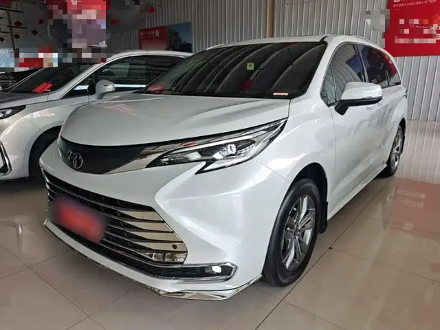 Toyota Sienna 2026 Model 2.5L Hybrid 2WD Comfort Edition