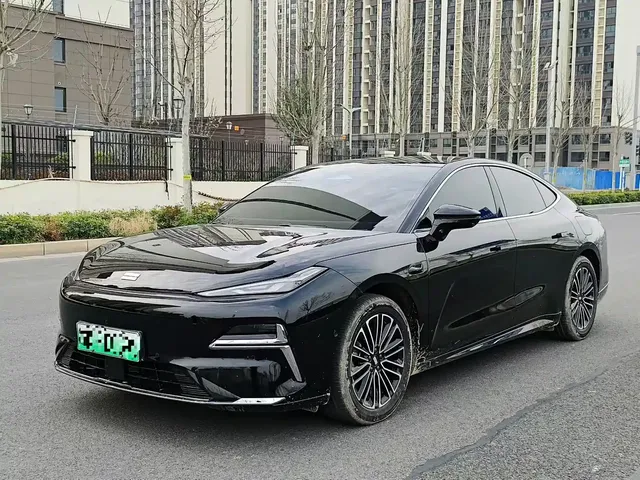 Geely Galaxy Xingyao 8 2025 130km EM-i Premium Edition