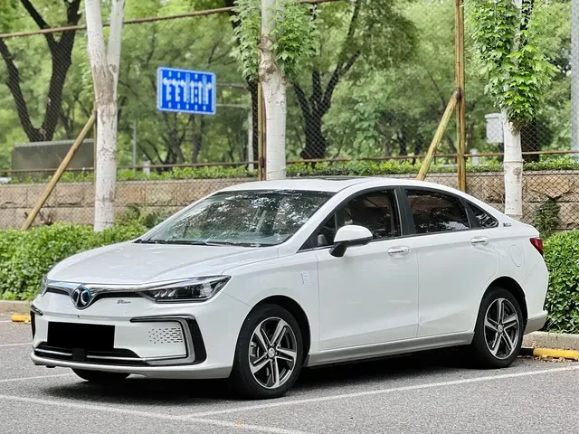 BAIC Beijing EU5 2018 R500 Intelligent Edition