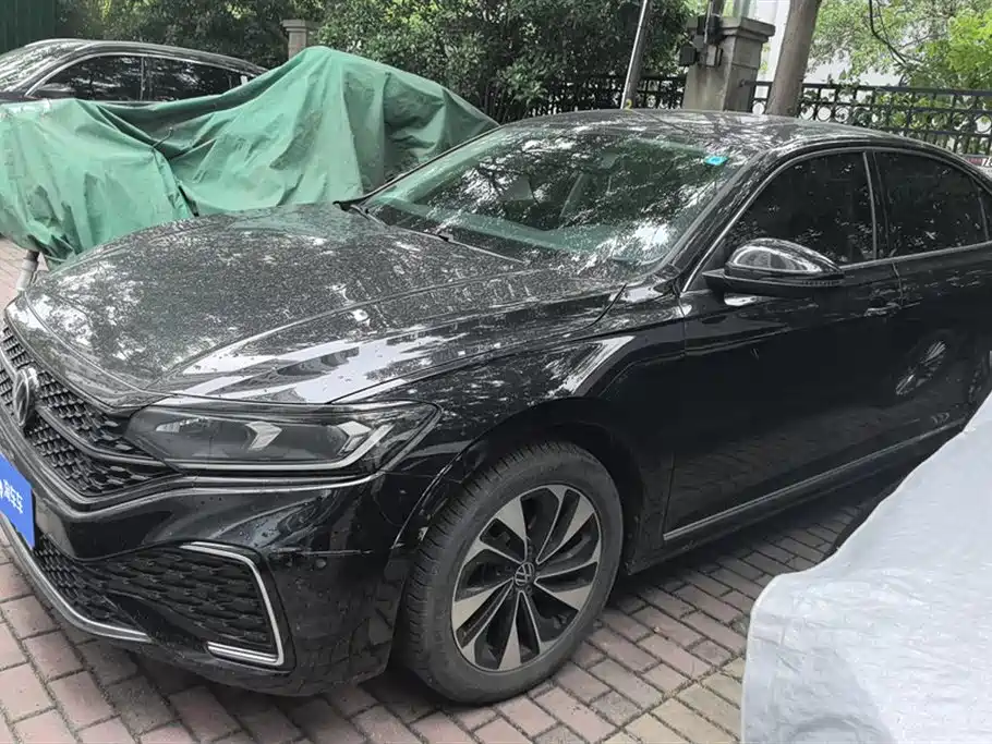 Volkswagen Passat 2022 330TSI Starlight Elite Edition