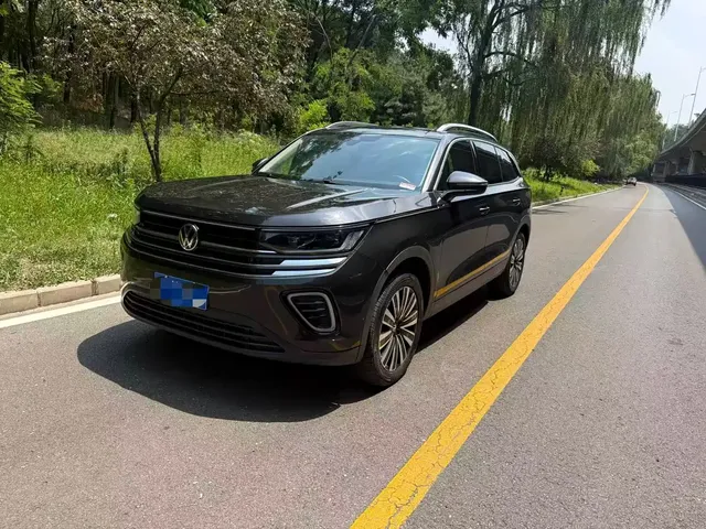 Volkswagen Talagon 2023 330TSI Luxury Touring Edition