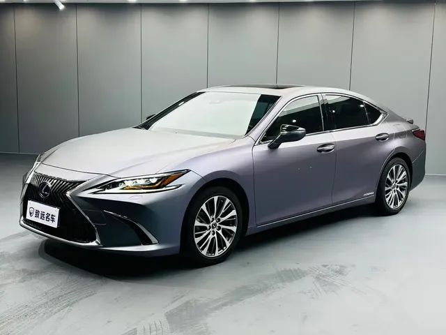 Lexus ES 2021 300h Luxury Edition