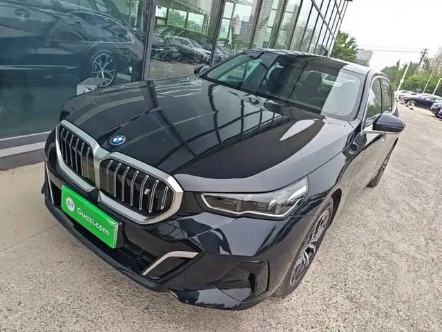 BMW i5 2024 eDrive 35L Premium Model M Sport Package