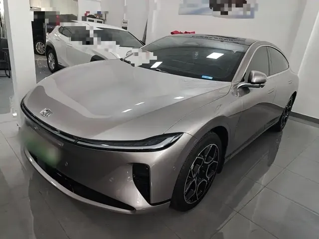 Changan Qiyuan A07 2025 Pure Electric Deluxe Edition 710 Long Range