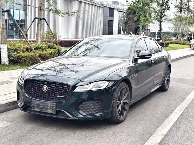 Jaguar XFL 2021 XFL 2.0T P250 AWD Gloss Black Sport Edition