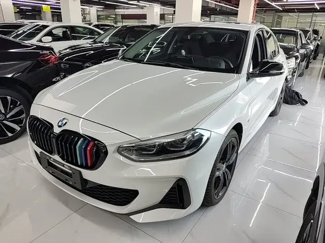 BMW 1 Series 2023 125i M Sport Shadow Edition