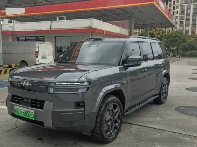 Fang Cheng Bao Titanium 7 2025 AWD Base Model