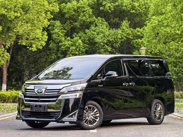 Toyota Vellfire 2020 Twin Engine 2.5L HV Luxury Edition
