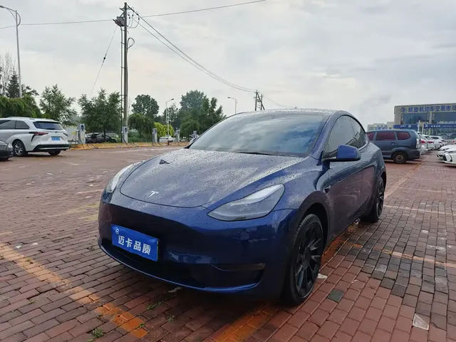 Tesla Model Y 2023 Long Range All-Wheel Drive Edition