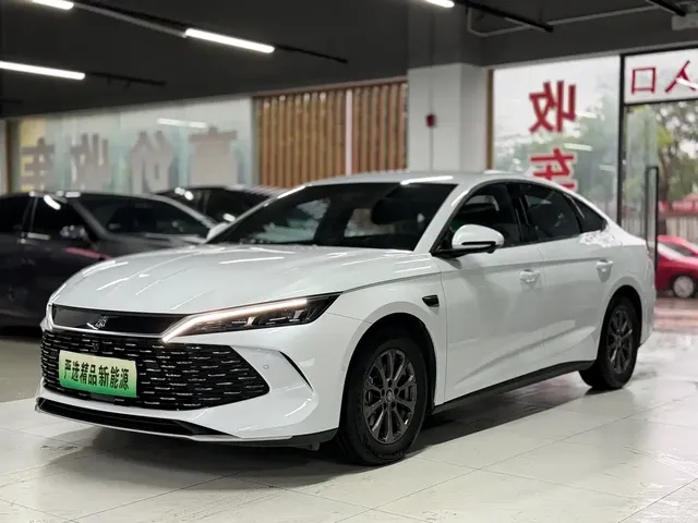 BYD Qin L 2025 DM-i Smart Drive Edition 80KM Leading