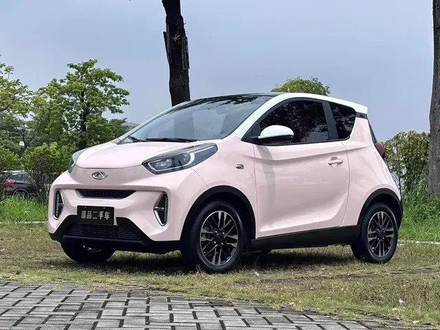 QQ New Energy Little Ant 2022 Sweet Pink Edition Half Sugar Version LFP Lithium 30kW 301km