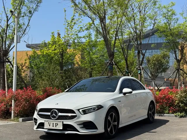Mercedes-Benz A-Class 2022 Facelift III A 200 L Sport Sedan Fashion