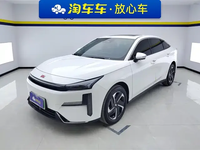 Geely Galaxy L6 2025 EM-i 140km Explorer+ Edition