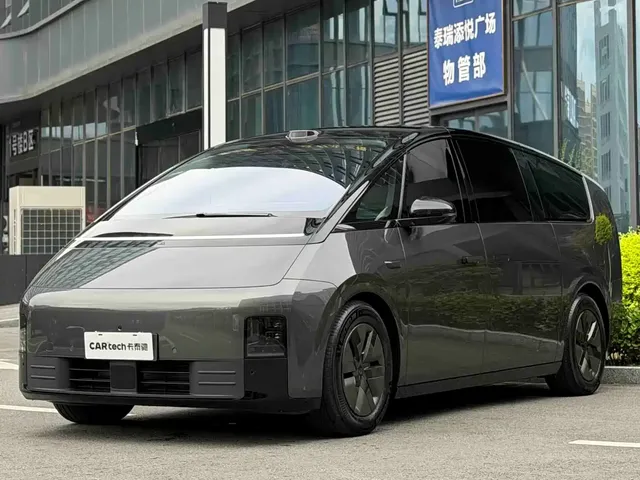 Li Auto MEGA 2025 Model Home Family Special Edition
