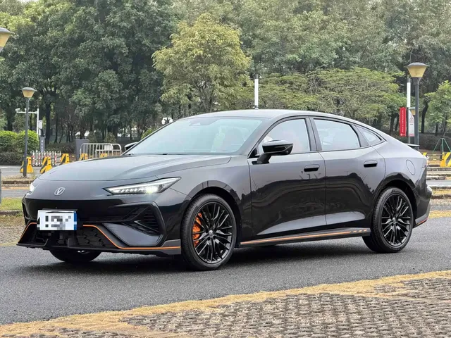 Changan UNI-V 2025 2.0T Sport Version