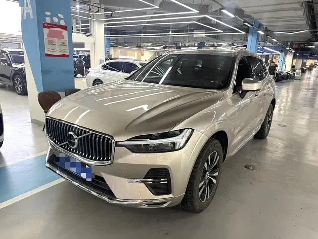 Volvo XC60 2024 B5 AWD Zhiyi Luxury Edition